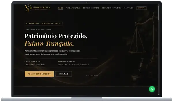 Landing page do escritório Vitor Pereira Advocacia aberta em um notebook